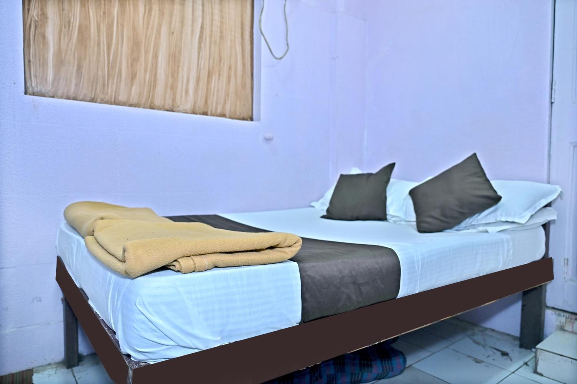 Gariib Nawaz Guest House, Mumbai